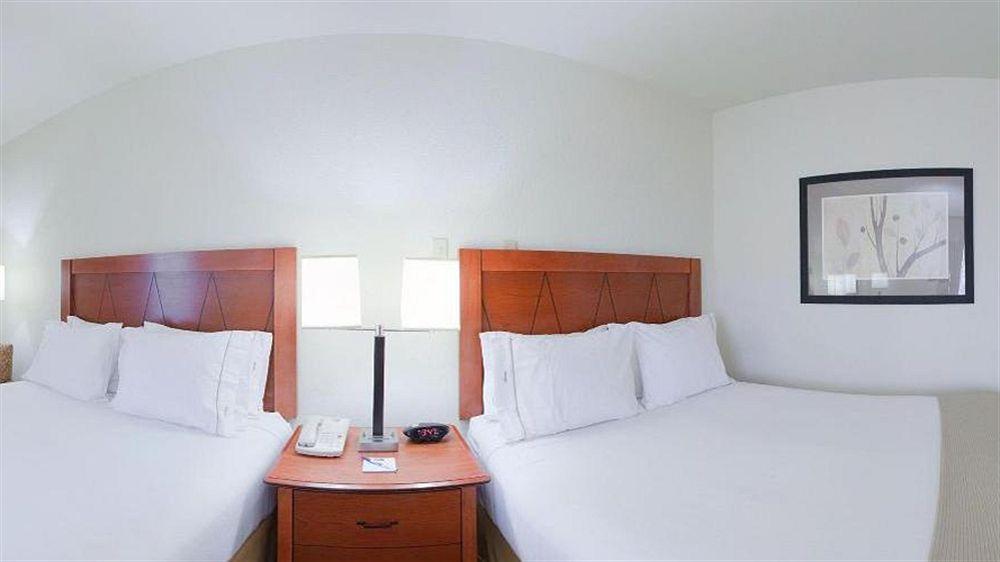 Holiday Inn Express & Suites Pine Bluff/Pines Mall By Ihg Luaran gambar